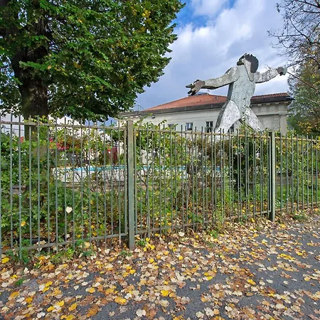 Raffaello Dodici Apartment